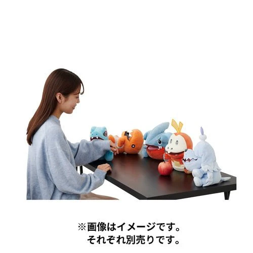 Totodile Biting Puppet Plush Toy - Pokémon Centre - Image 6